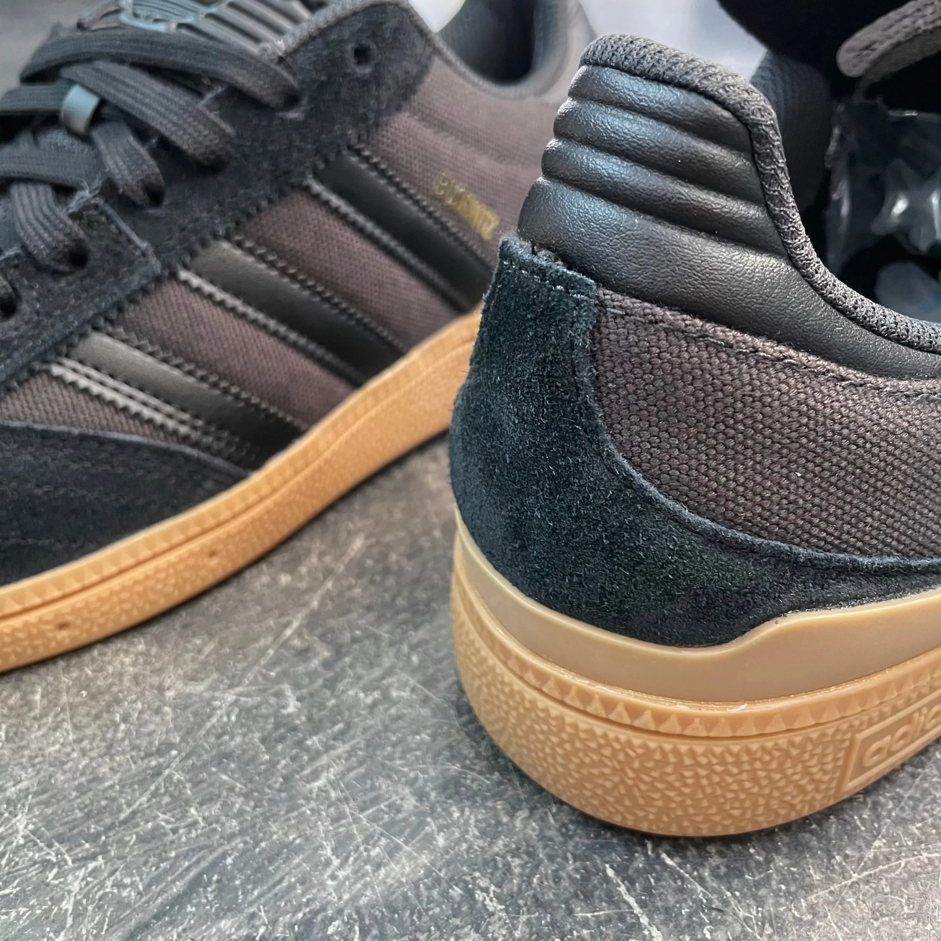 Adidas Busenitz Black/Carbon/Gold Gum
