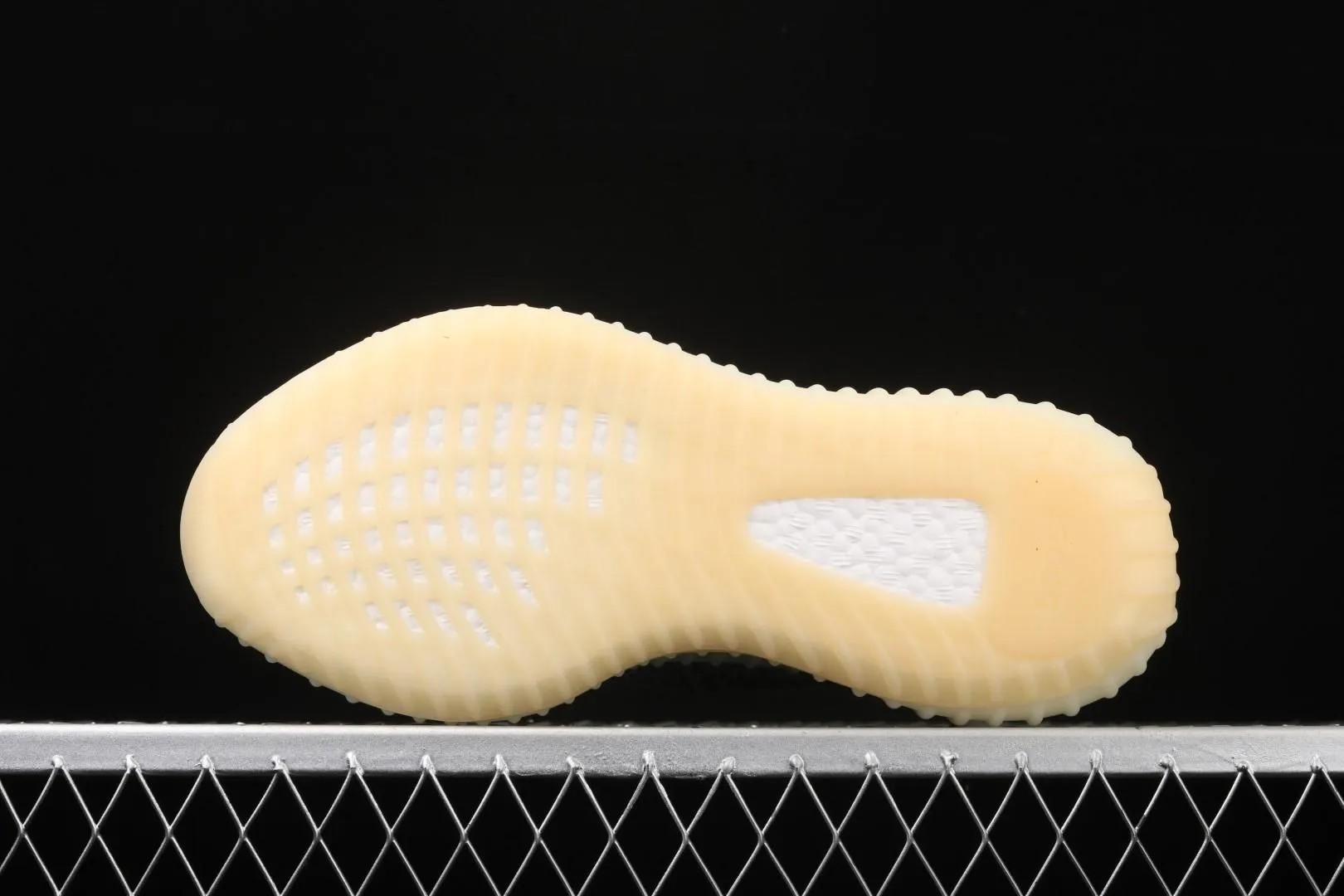 adidasWMNS Yeezy Boost 350 V2 - Carbon