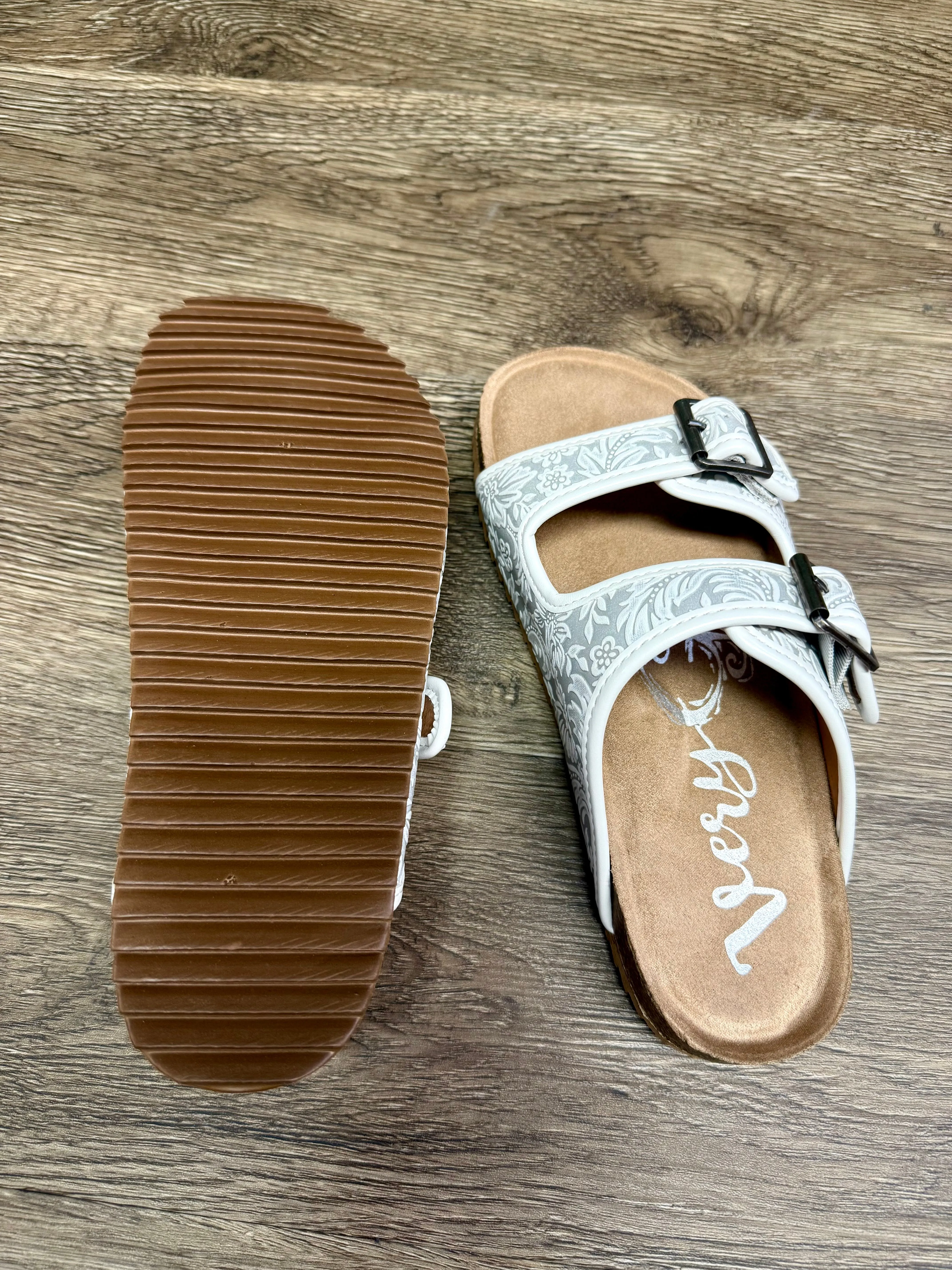 Very G White/Grey Lainey Sandals