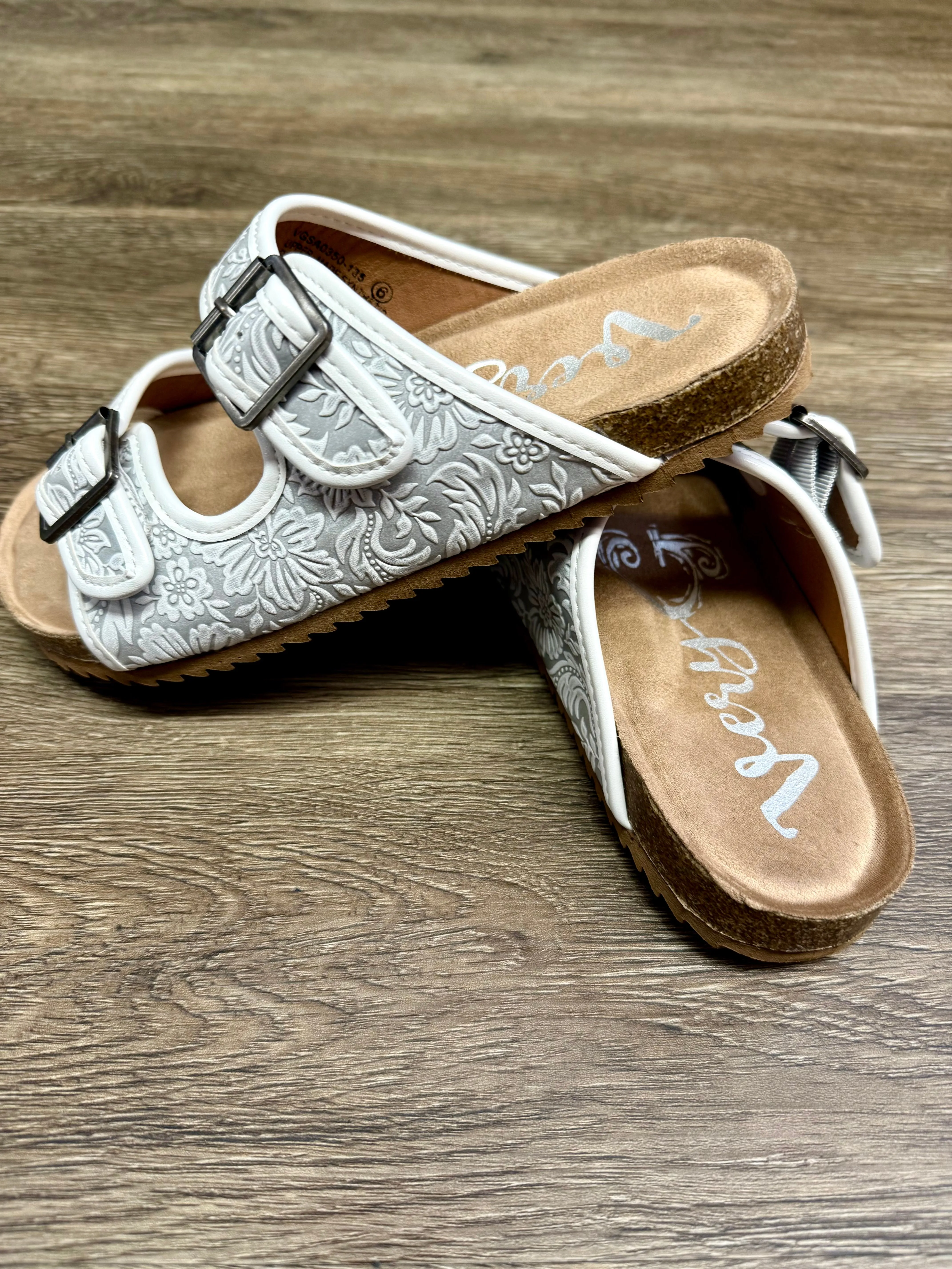 Very G White/Grey Lainey Sandals